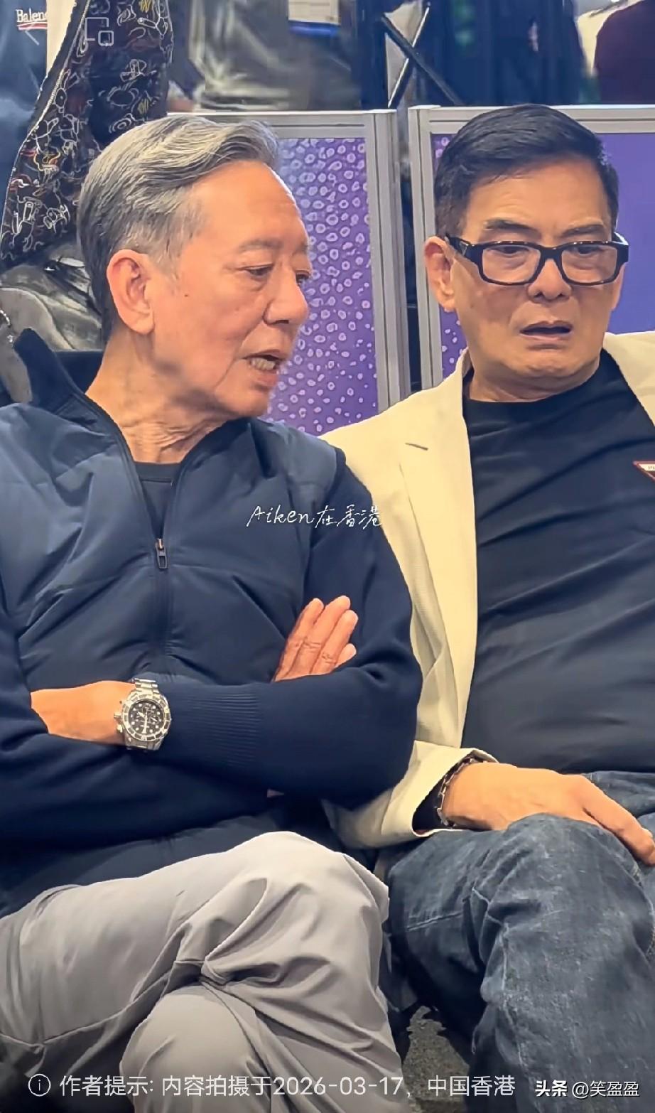 两位TVB老戏骨同框
一眼梦回那些年追过的港剧
是鸠摩智，是黄药师，也是我们的青