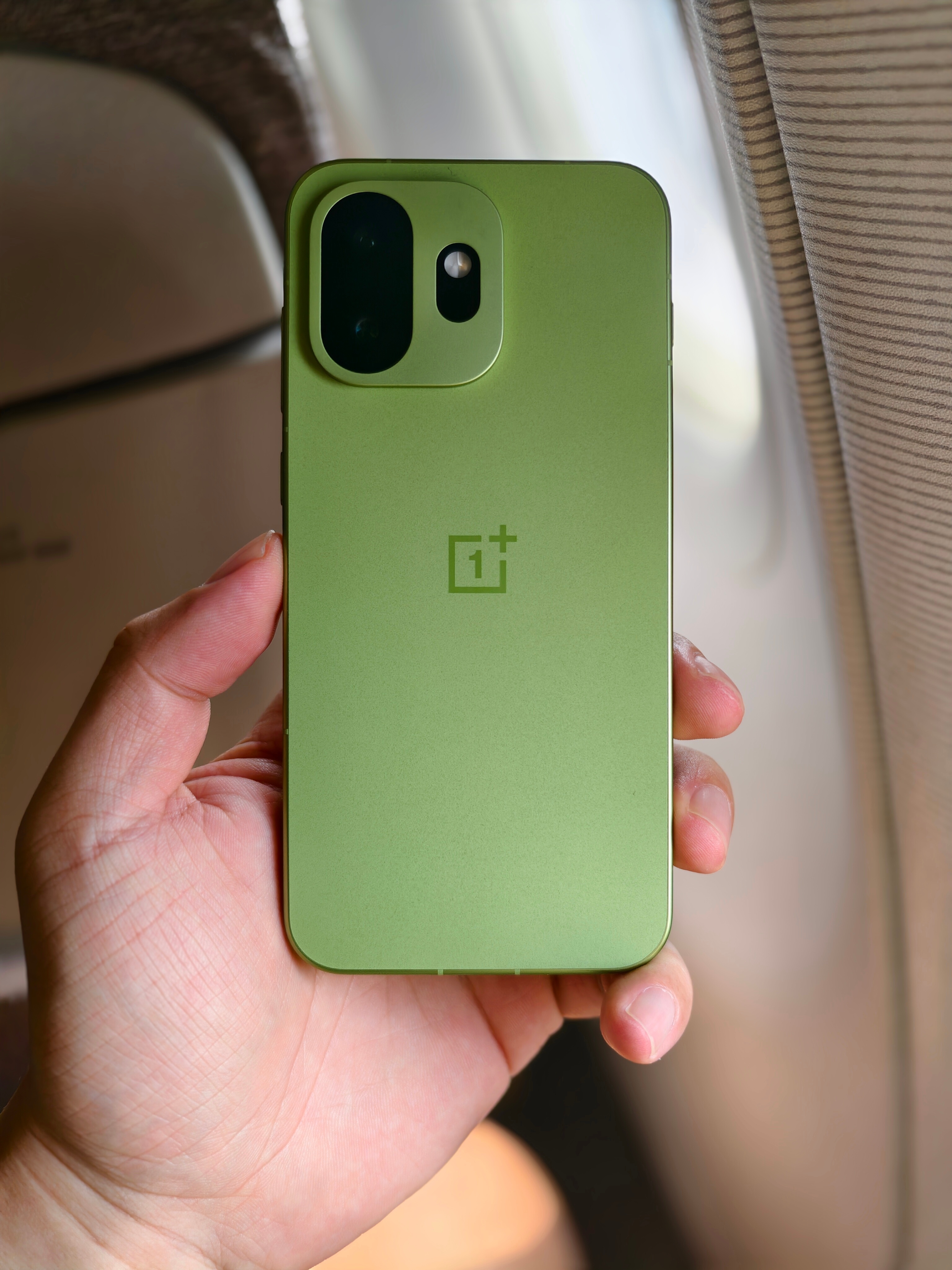 听着周杰伦带着我的小夯机回家咯！一加15T周杰伦 歌词