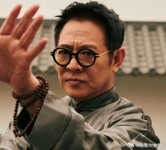 李连杰不担心AI取代功夫谈及AI，李连杰观点引人深思。招式能够依靠AI复制，但武