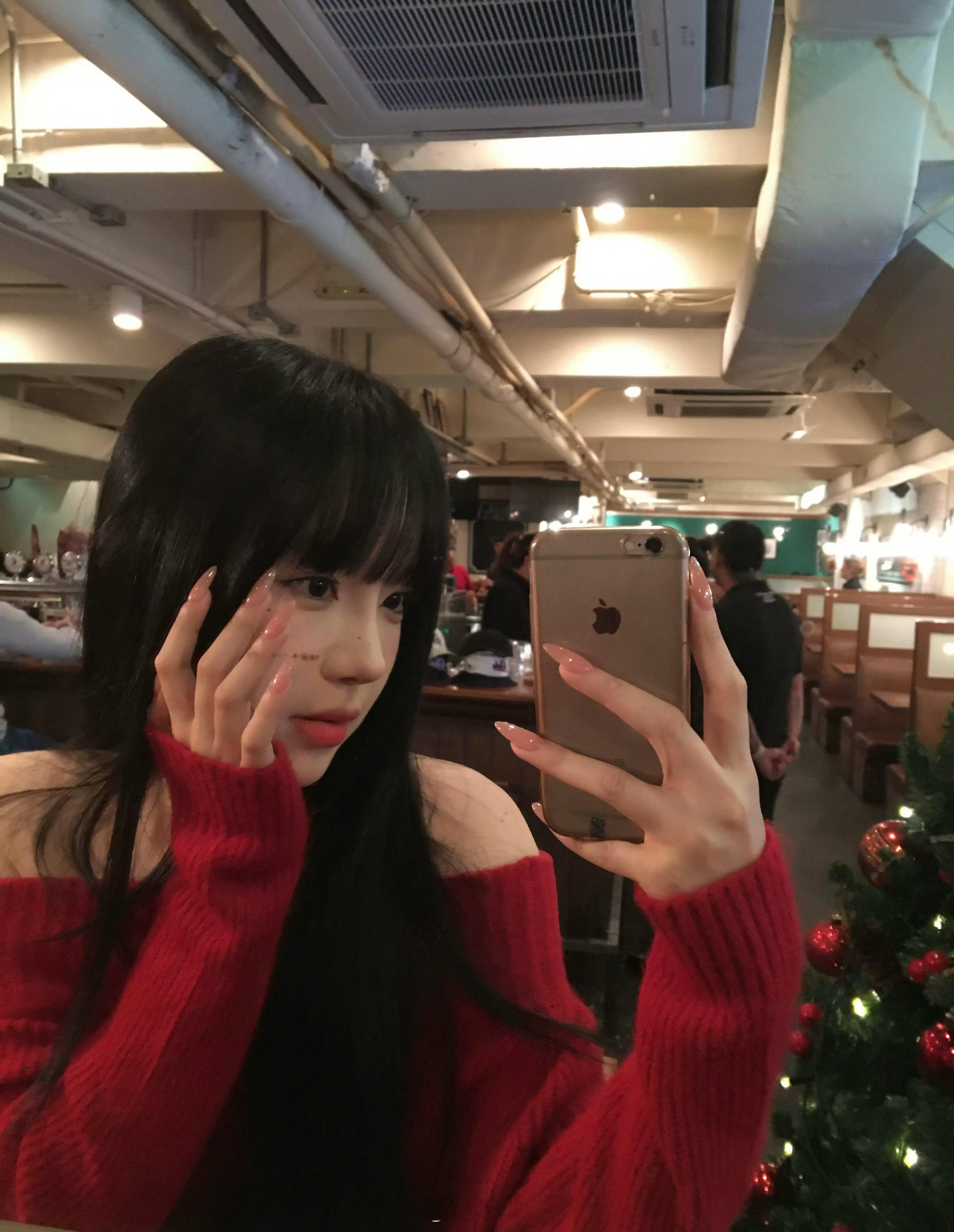 还是以前的home键iPhone有意思！ 