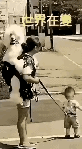 上有老下有小，一家人融融乐乐过日子，真带劲儿！
世界在变，人心在变。“人的生命贵