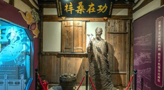 1593年，菲律宾红薯高产，却明文规定红薯不准出口，偷渡者被处死，但是那一年，我