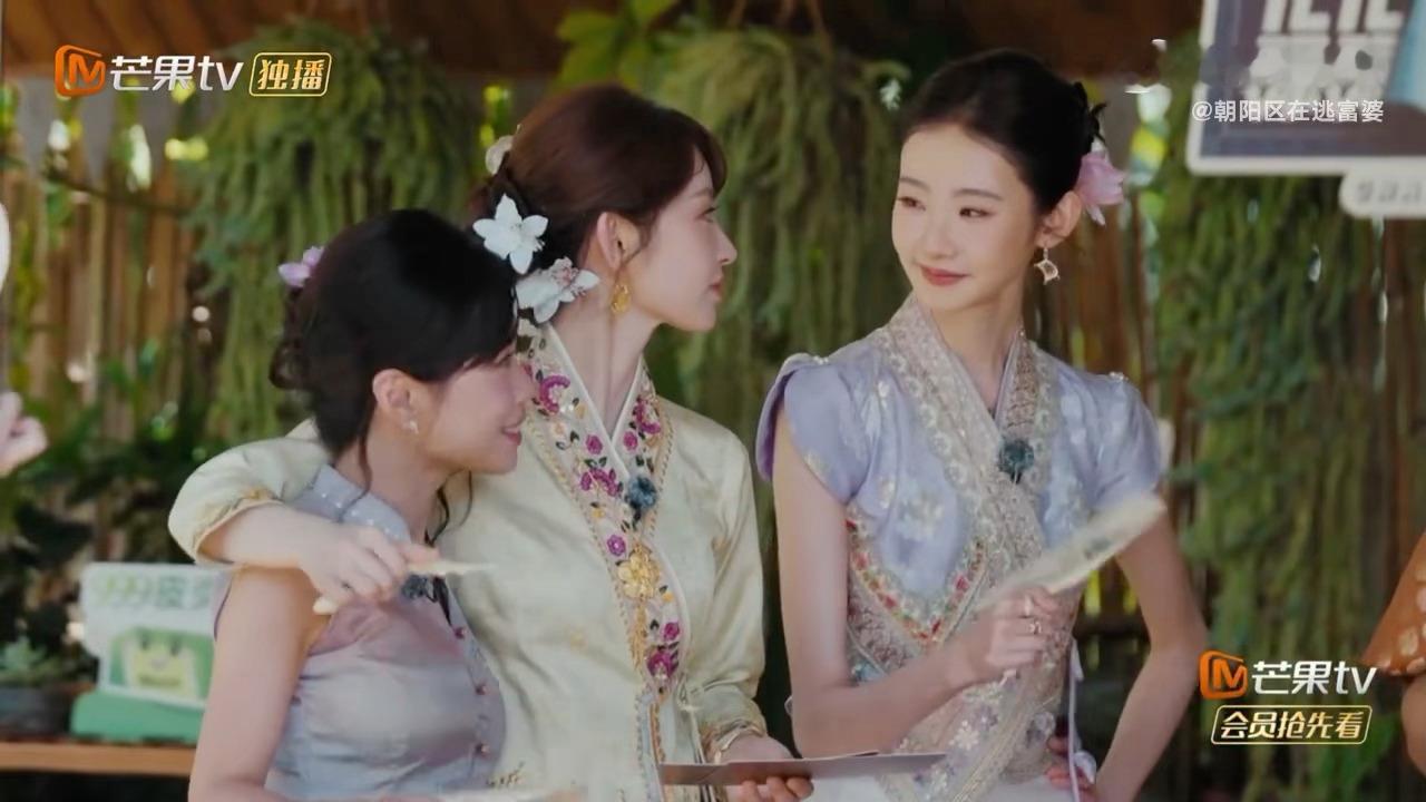 田曦薇张艺凡梦回女推了忙忙碌碌寻宝藏  谁懂这突如其来的女推即视感！只是一句依依