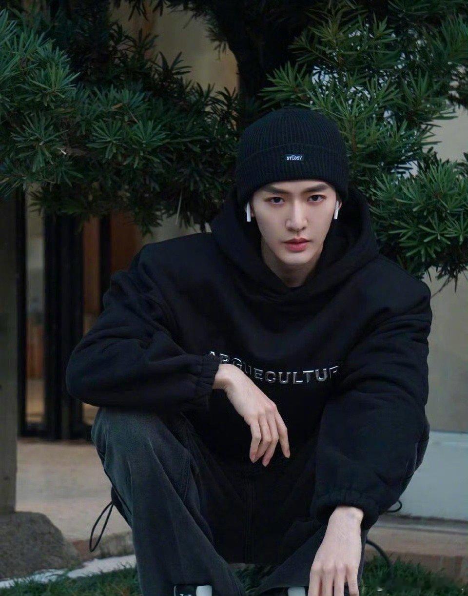 邓为哥哥早年照片也好帅啊！｜邓为