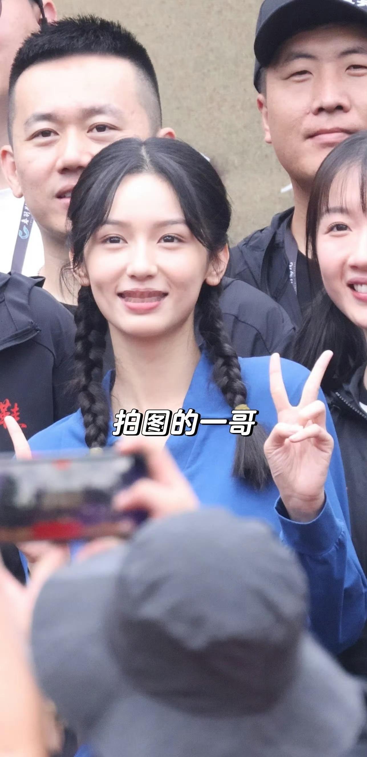 周也 王子奇红舞鞋开机生图 ​​​
