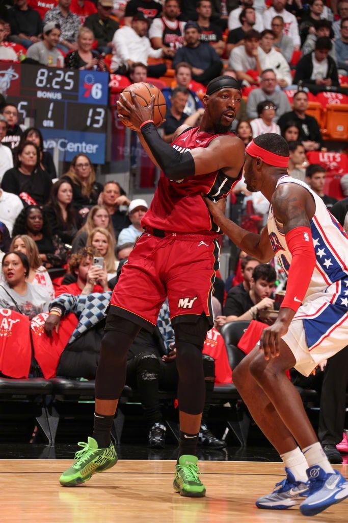 阿德巴约顶替受伤的恩比德进入全明星首发！随着恩比德因伤缺阵全明星！他的首发位置由