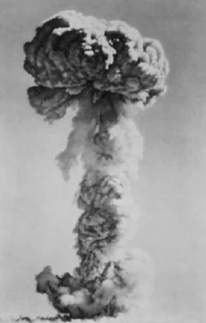 美国宣称中国在2020年6月秘密搞了涉及爆炸的核试验。
迪纳诺称，中国在2020