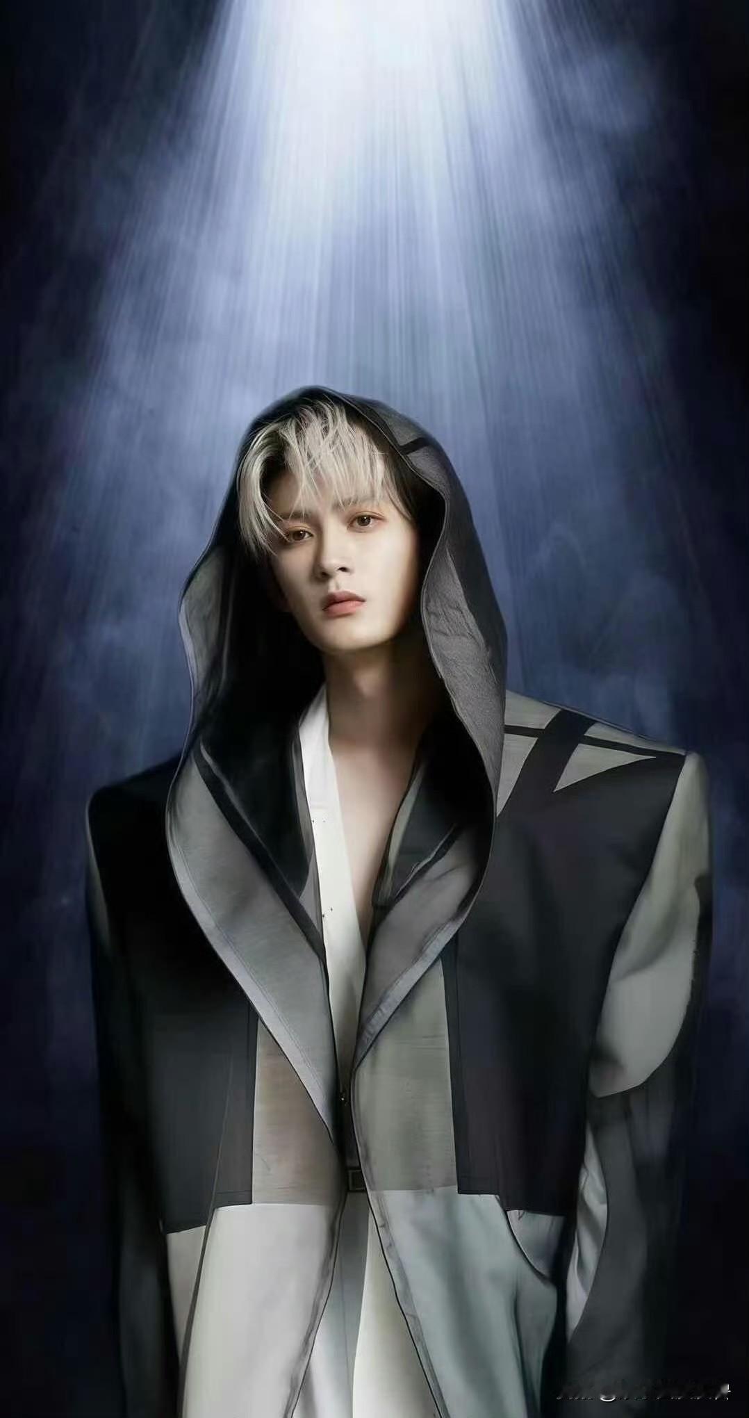 现在寻觅一个不塌房的男神好难，2026年开端，檀健次就上演了一出精彩的塌房大戏，