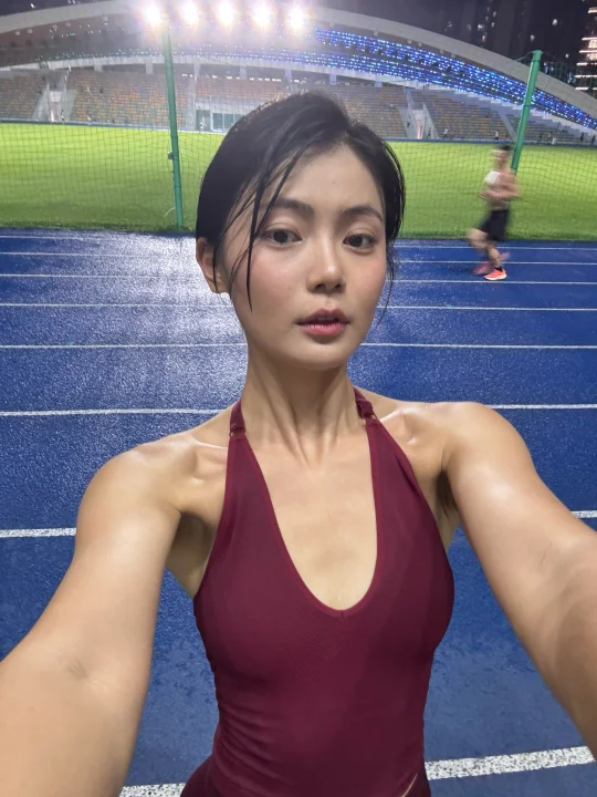 今天也努力了🏃‍♀️逐渐开始享受深圳的雷雨