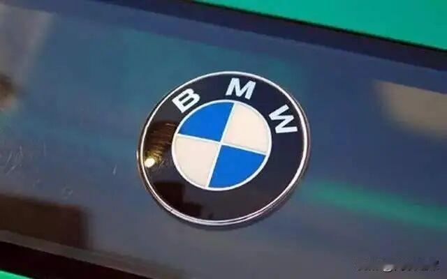 宝马突然大范围调价，最高降30万。其中24款车型的降幅超10%，5款超20%，部