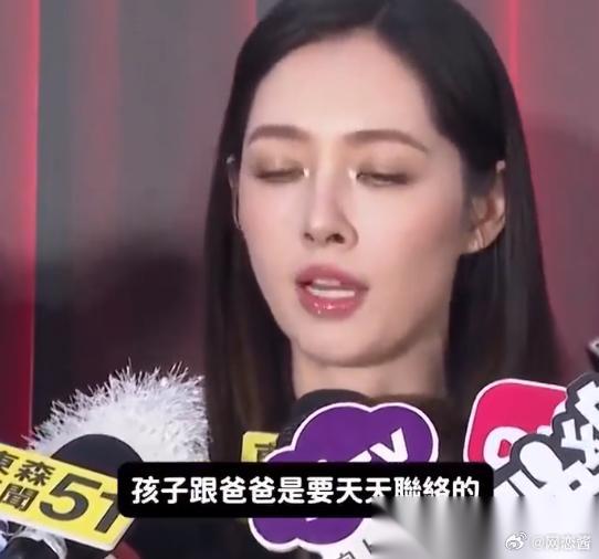 郭碧婷被问到如何维护和向佐的远距离婚姻，她的回答又意外又务实！ 郭碧婷自从和向佐