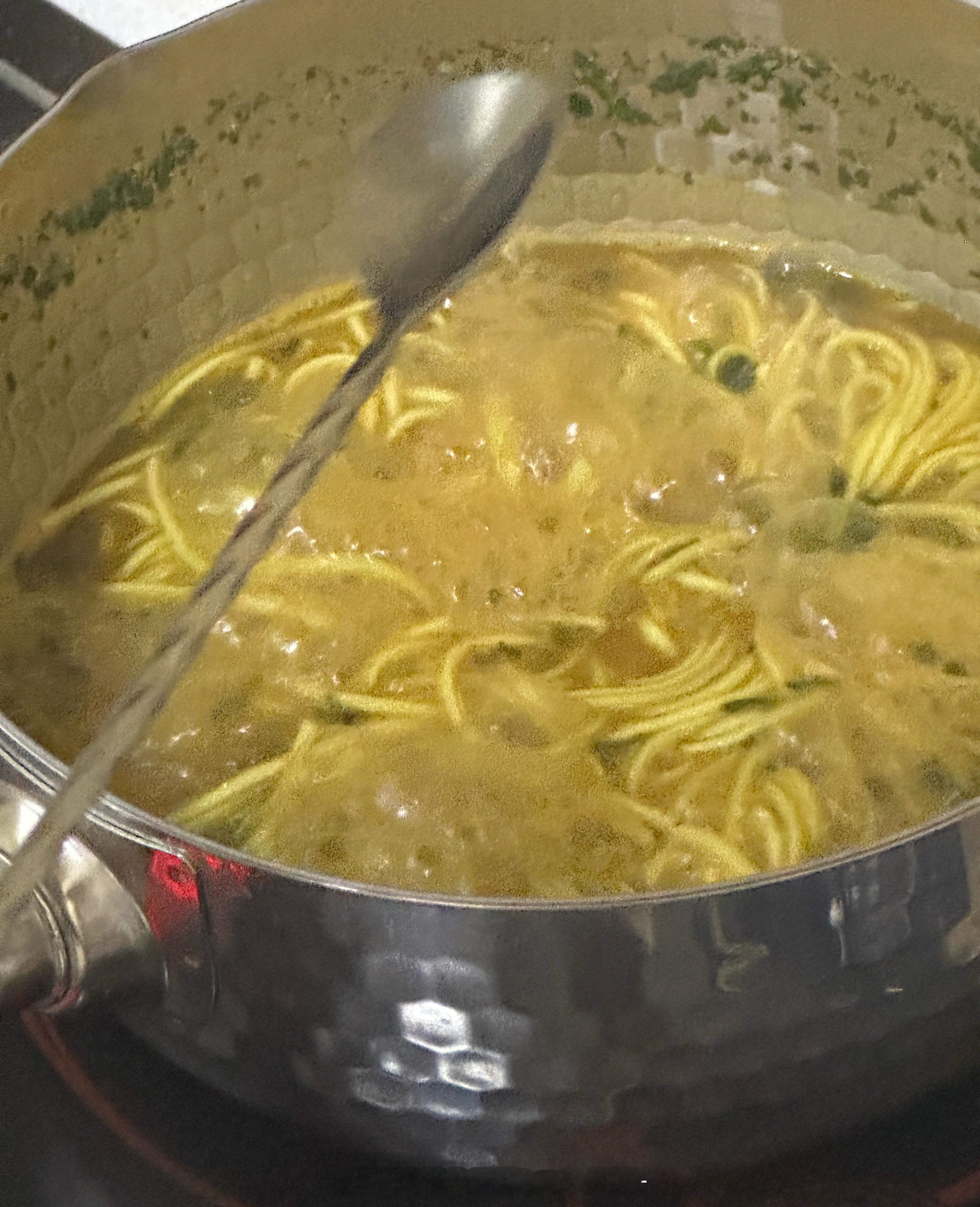 昨晚去采购，去的时候我坐在快递车里，z说应该腰上挂个绳子，他在中间跑，晚上猪瘾犯