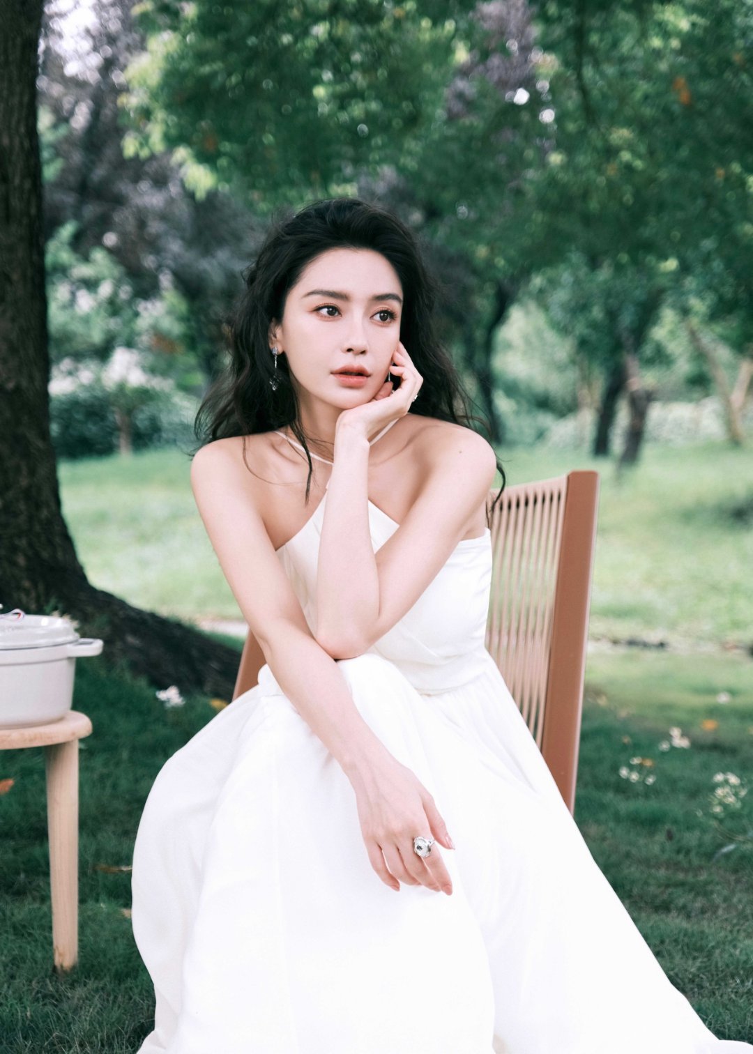 angelababy angelababy “我沿着星河捡着你遗落在月亮旁的浪漫