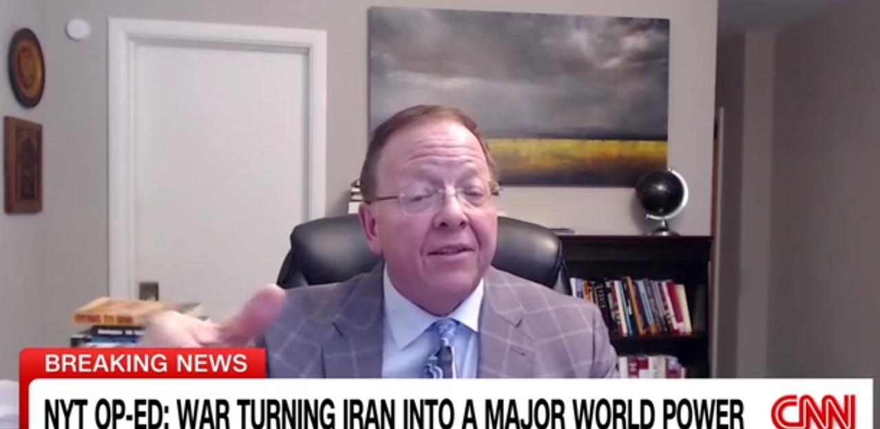 [微风]特朗普已经被架在火上烤了！美国顶尖学者罗伯特·佩普警告：长达38天的空袭