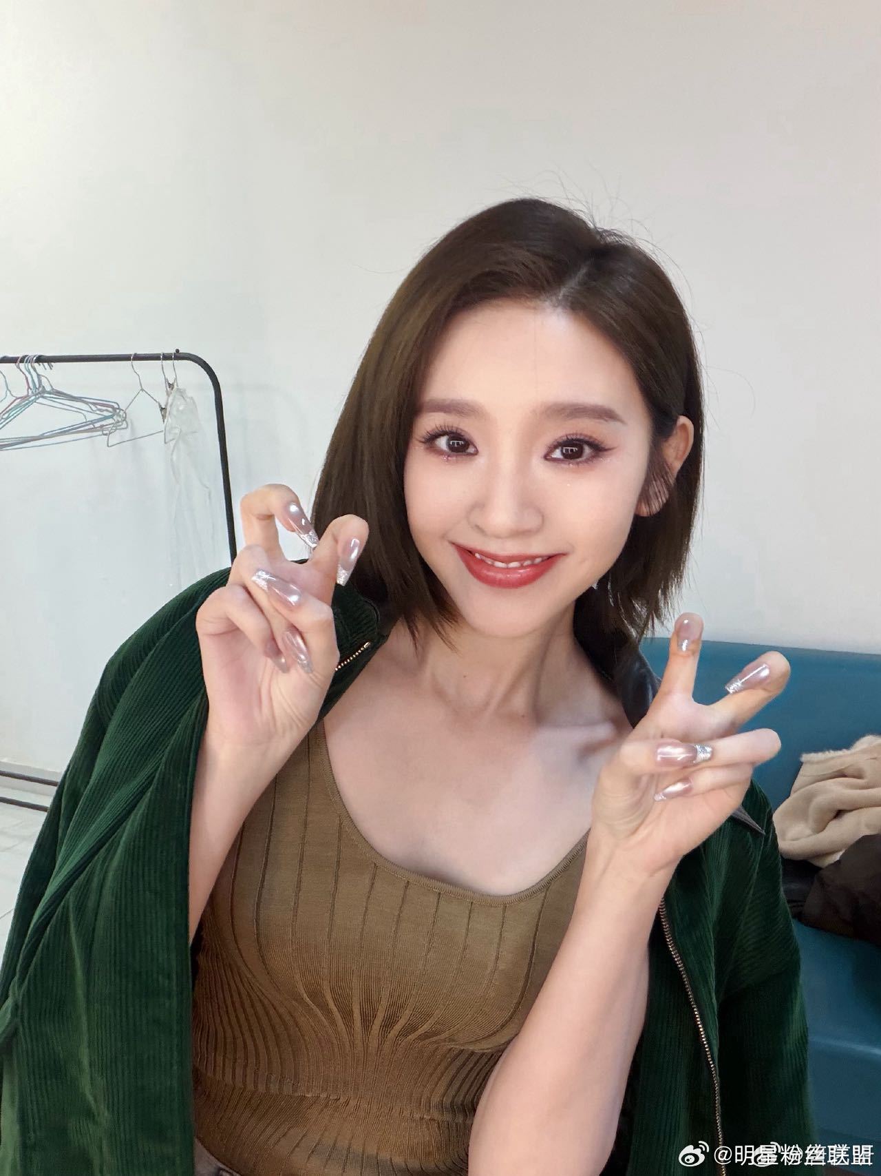 唐艺昕人气 选曲一出我就知道稳了！《I'm Not Yours》这首歌完全契合她