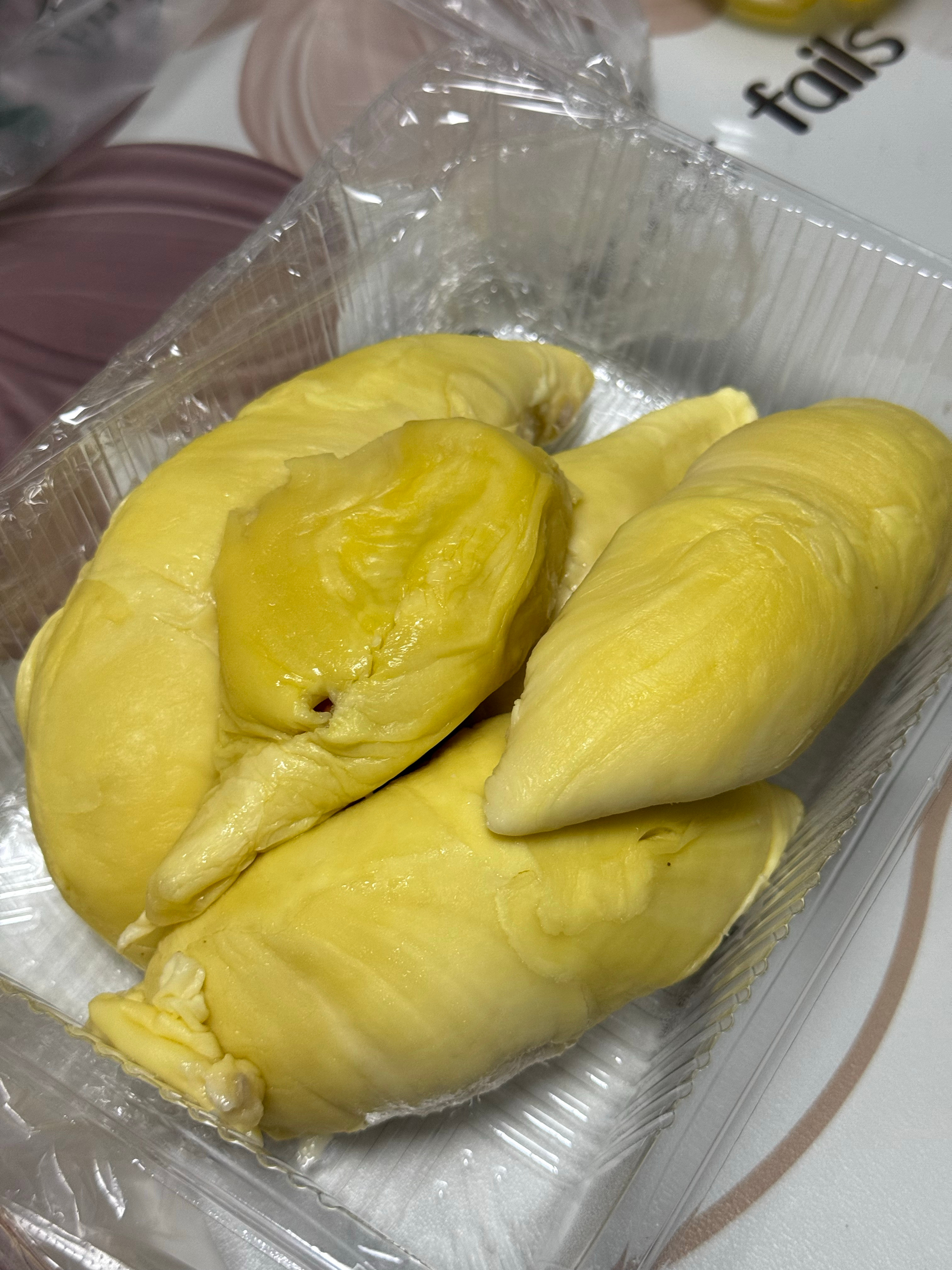 近日来吃过的一些榴莲，有自己挑的、随便拿的、果切店的外卖，都多多少少带点苦味……
