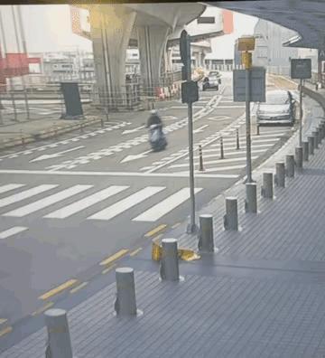 跟的那么近，干什么？