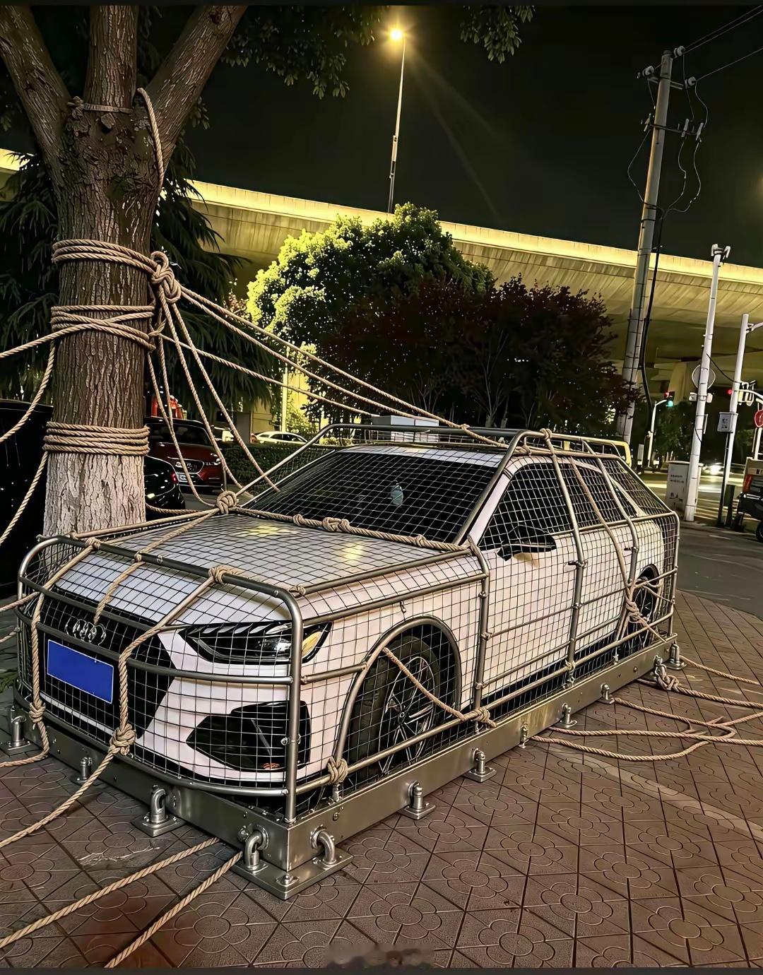 台风巴威又睁眼了无论台风睁眼还是闭眼这些车主们都是严正以待 