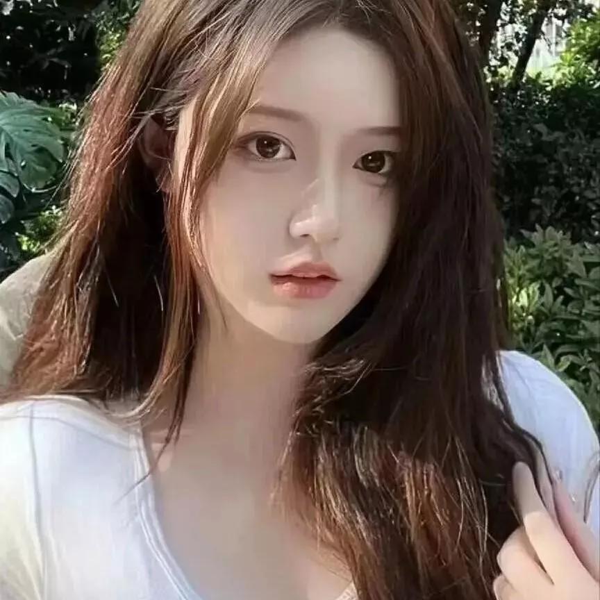 自然光下，清新甜美的午后时光