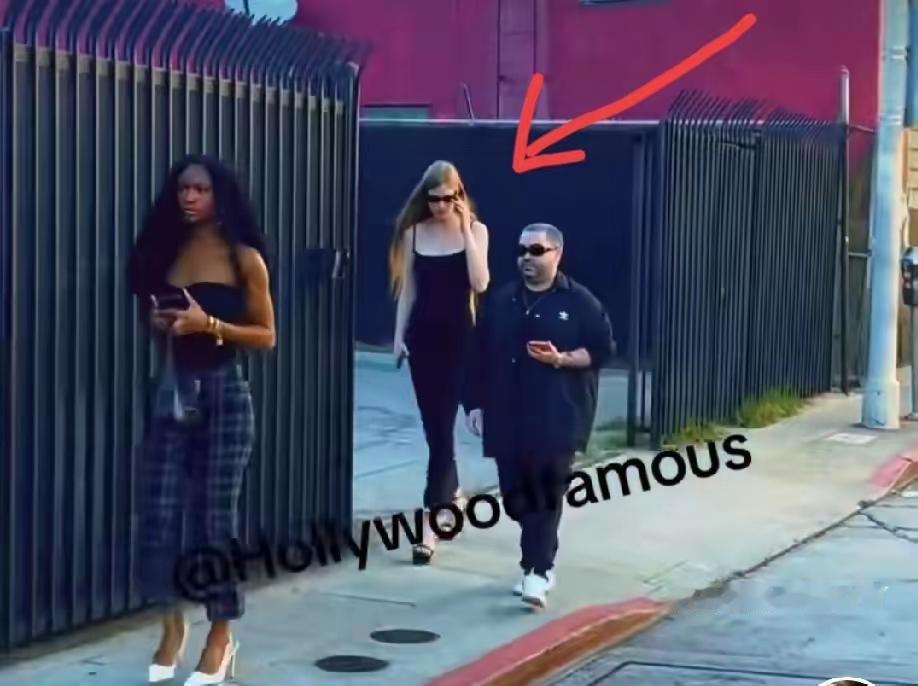 21岁的薇薇安·威尔逊，原本是首富嫡长子，16岁出柜跨性别，18岁直接改随母姓，