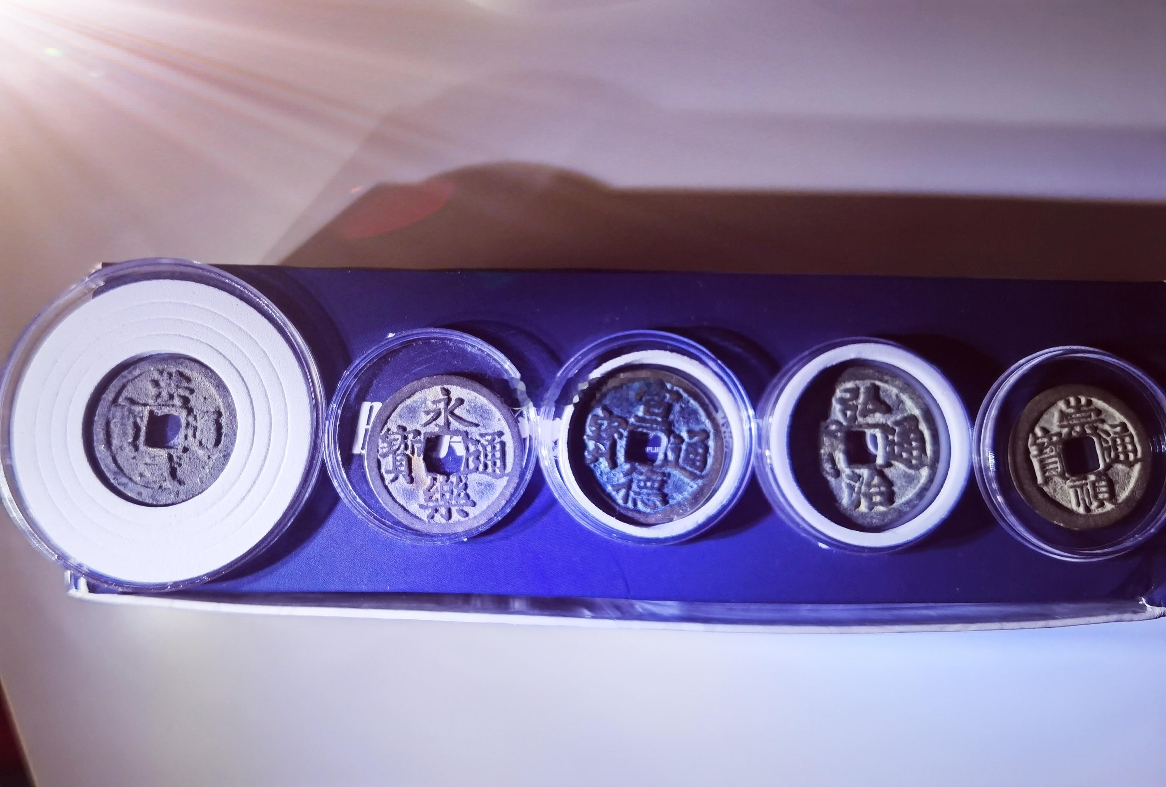 近段时间大明很火，也带动了明朝相关古币价格的水涨船高。主要集中在开国明太祖的“洪