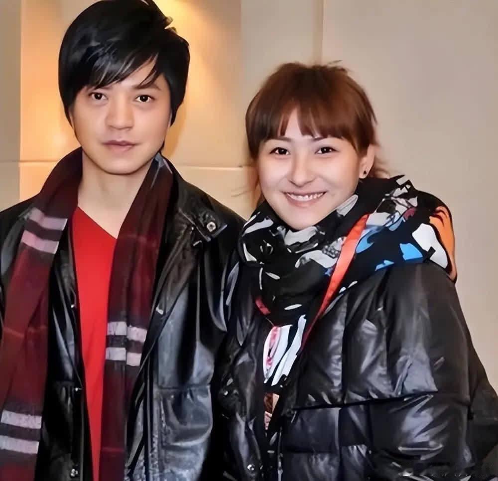 清华大学毕业的歌手李健，娶了清华美女博士孟小蓓，结婚20年一直没要孩子的他说：没