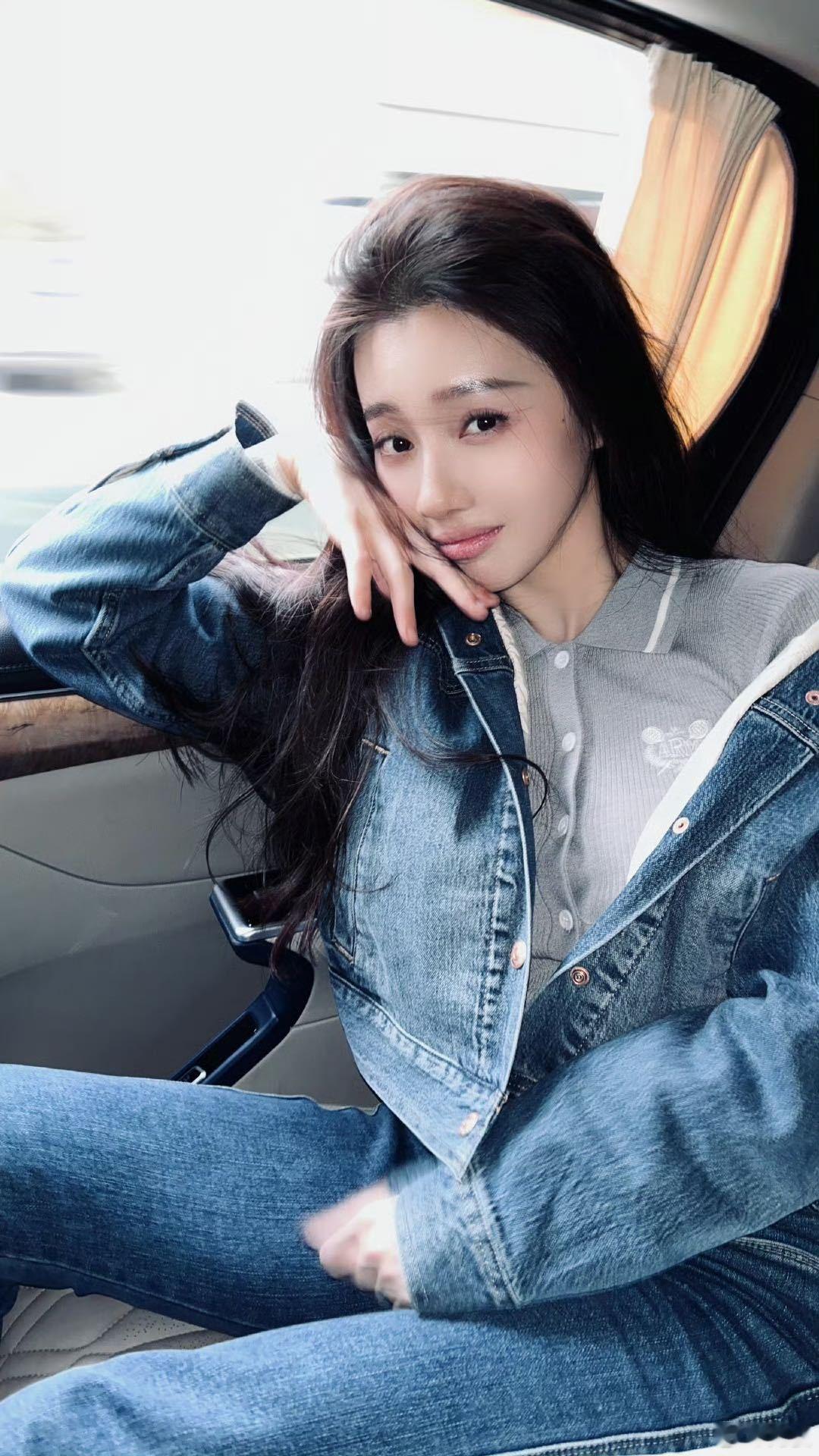 王鹤润青衣预备役王鹤润的青衣预备役身份实锤了，长相有辨识度，演技有可塑性，还对职