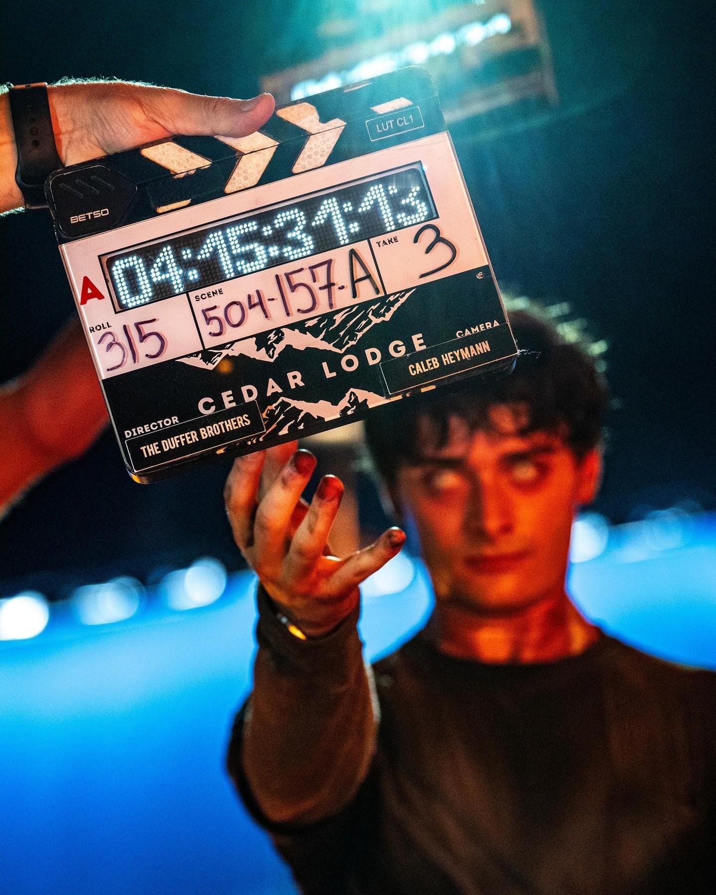 《怪奇物语》第五季又释出一组官方幕后照🎬 