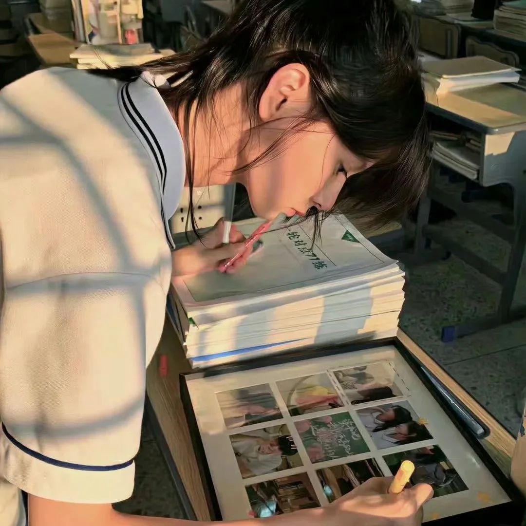 远了生 近了烦 少了淡 多了缠 你看 感情多难 ​​​