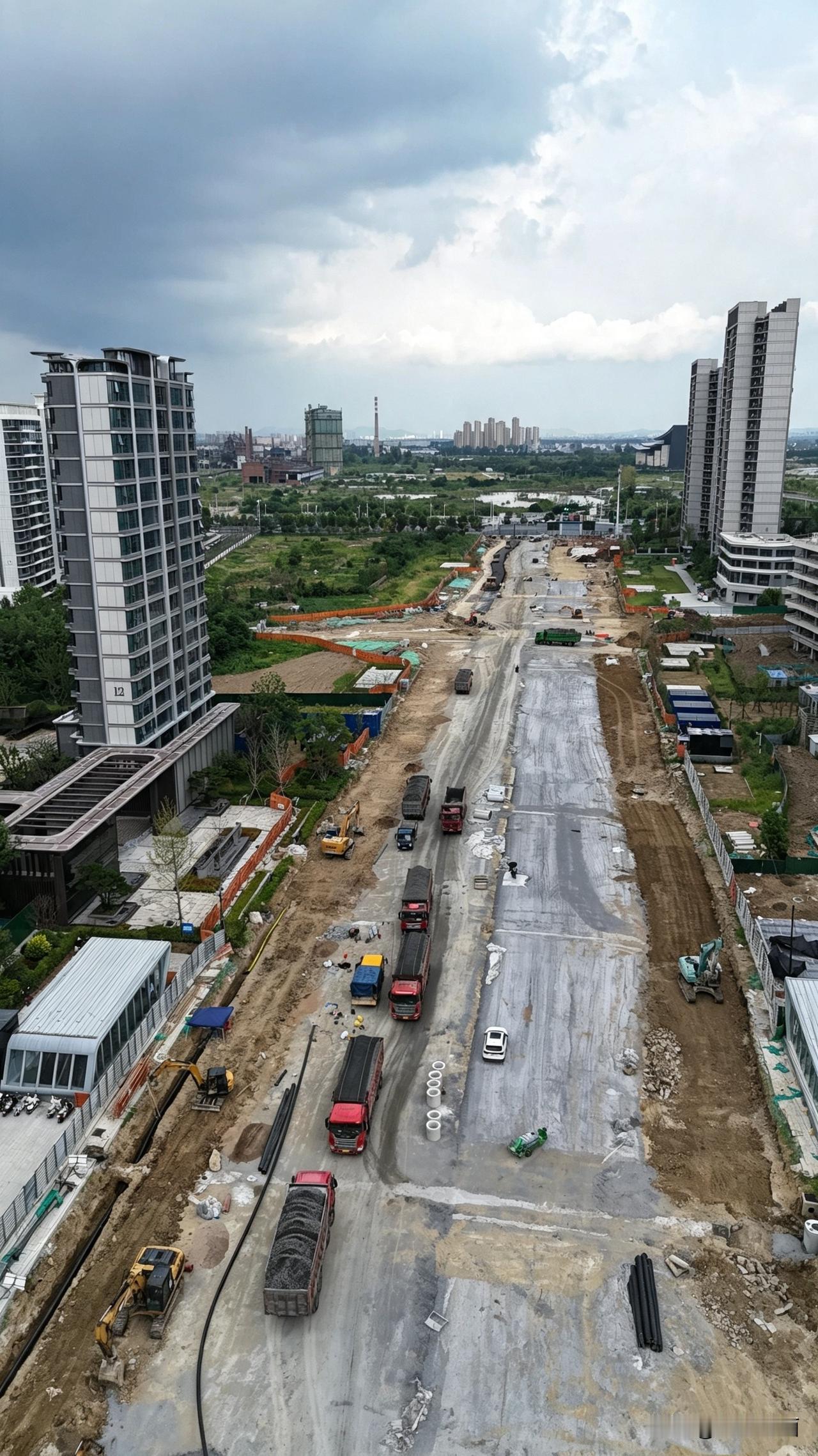 泾县路建设赶进度，效果明显！希望早日通车方便出行！