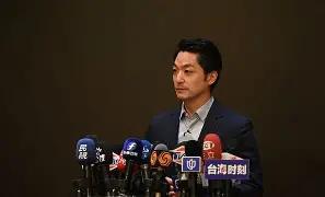 岛上传来消息，台北市市长、蒋介石的曾孙蒋万安公然表示，自己绝对不可能去选下一任国