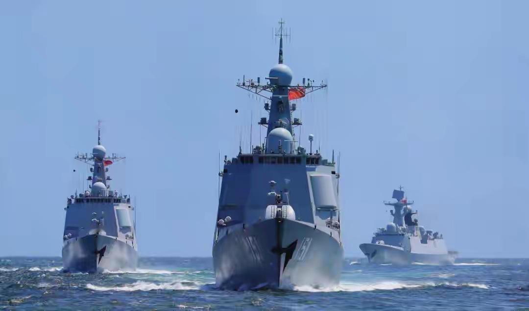 美:阿中 问你家一个问题啊
中:啥问题啊
美:你家不开第一枪 是不是能别人打了你