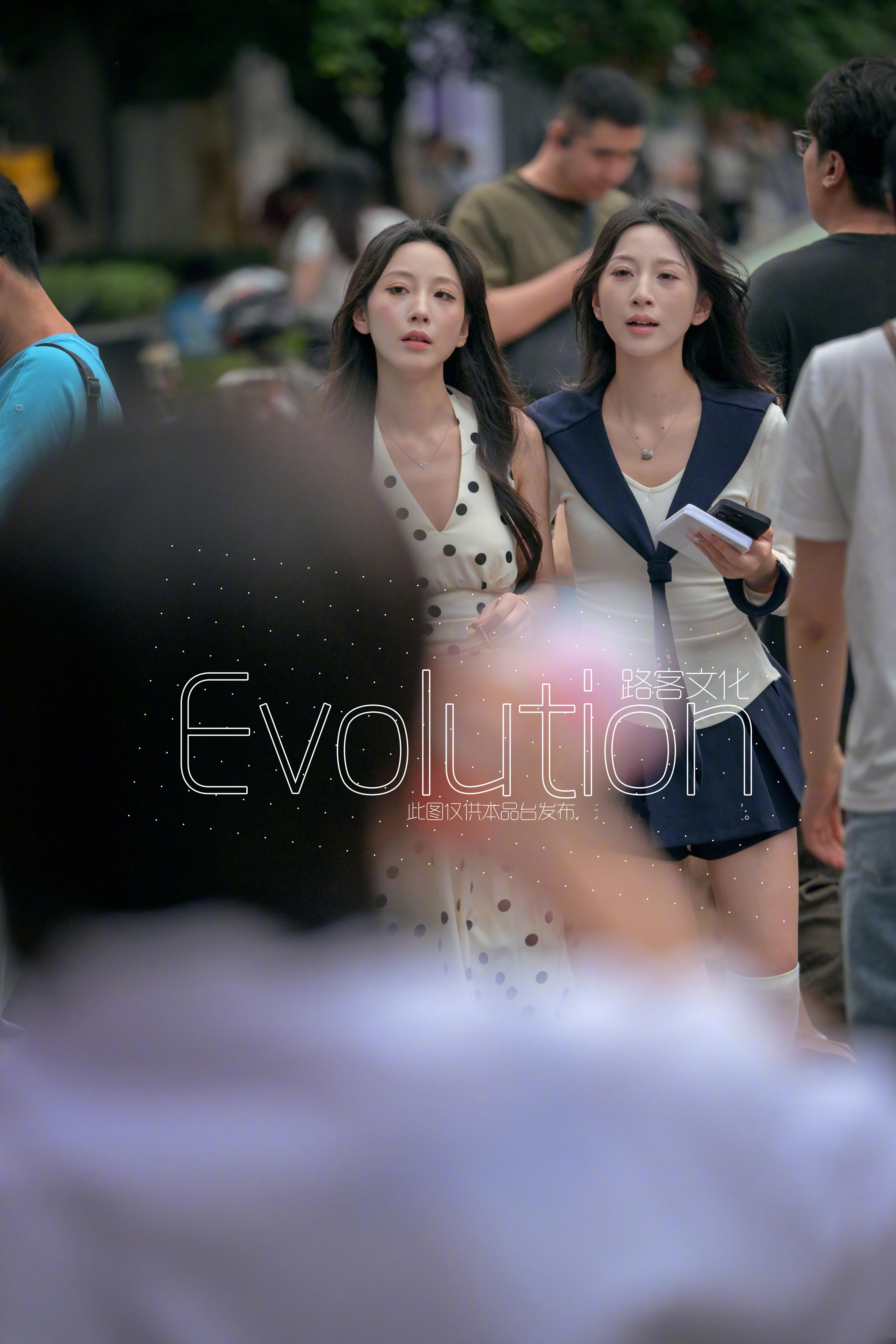 两个小姐姐好像啊！双胞胎的感觉 ​​​