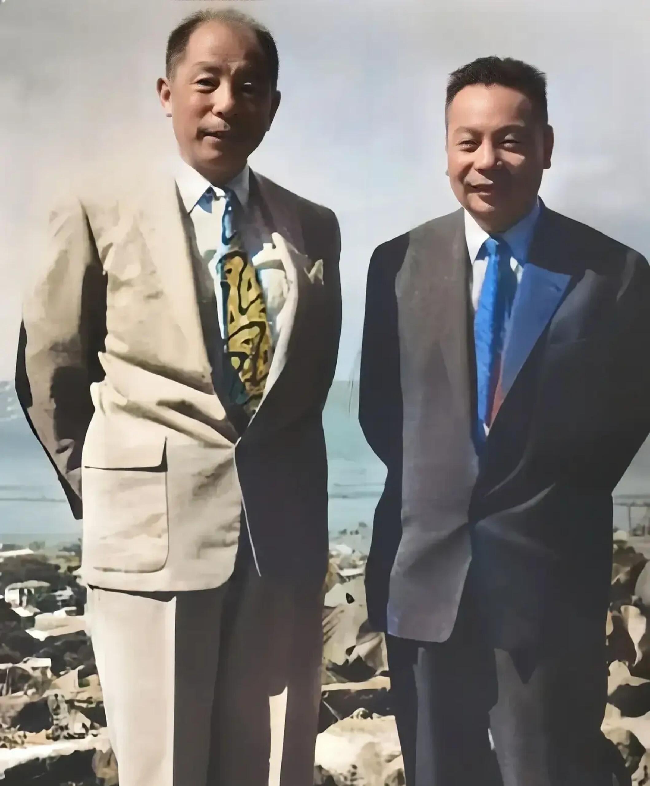 这是60年代张学良和蒋经国的合影，此时的张学良自西安事变后已经被老蒋软禁了20多