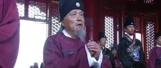 1380年，70岁的宋濂被锦衣卫抓捕入狱。太子朱标跪着求朱元璋，痛哭道：“父皇，