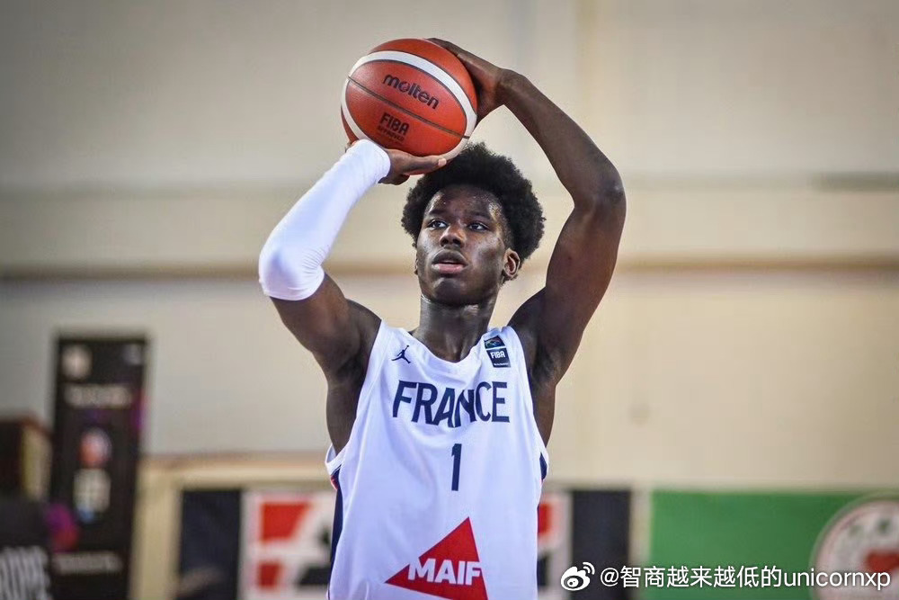 Hugo Yimga Moukouri(2008-202cm-SG/SF)荣膺法