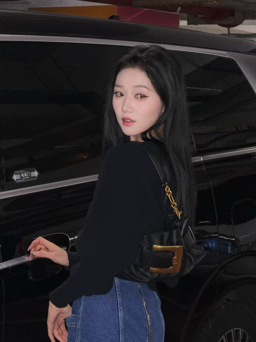 岳雨婷做自己的大女主 有事业心的女生都该被欣赏。岳雨婷为了自己的目标努力，这份认