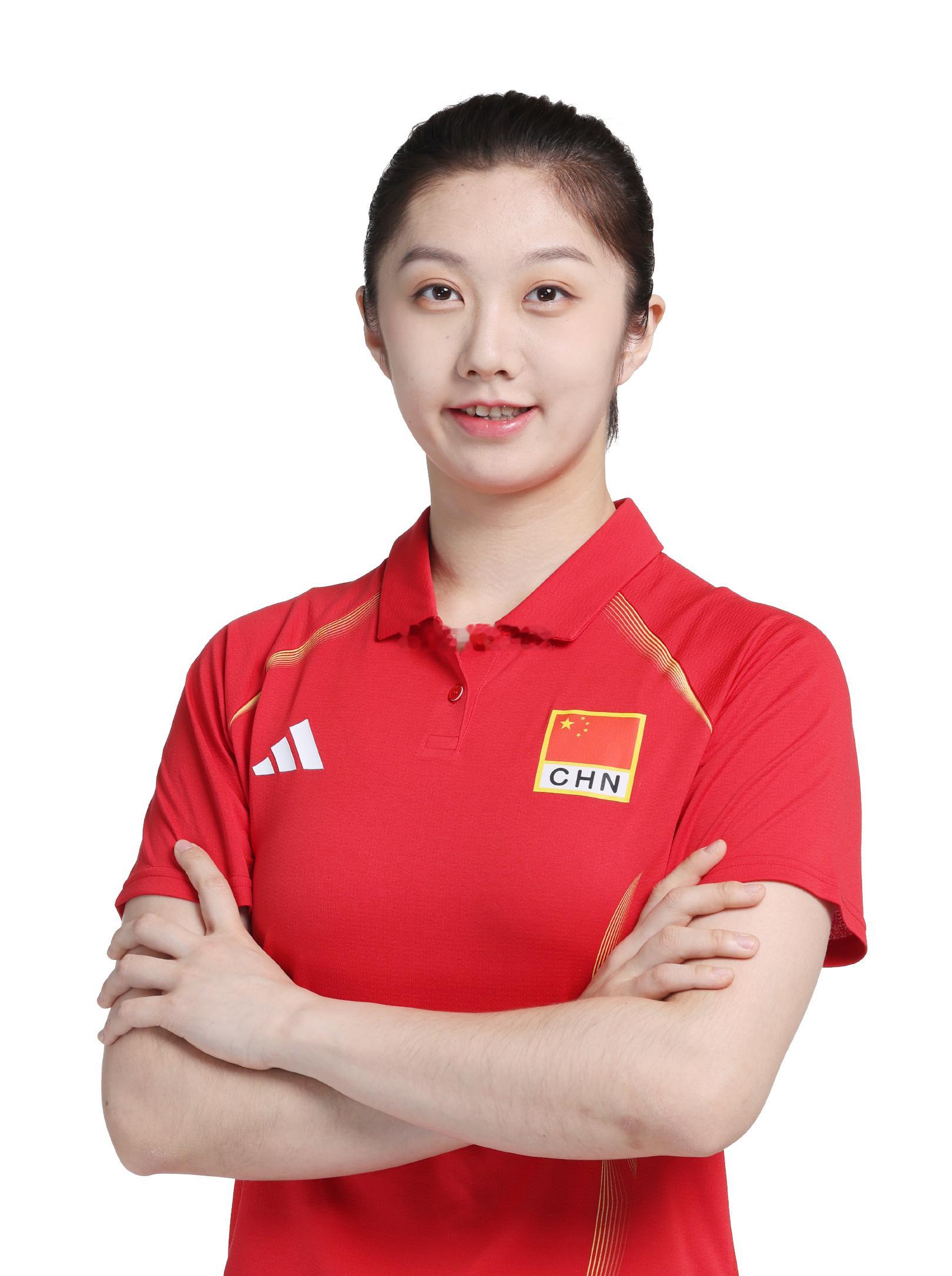 中国女排3-2泰国女排中国女排副攻陈厚羽1分（2扣1中0失误0被拦）扣球成功率5