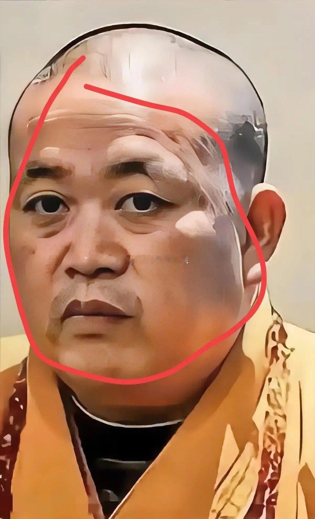 不想去关心他金额有几亿，豪宅有几套，豪车有几辆。这些年，关于他的争议可不少，豪车