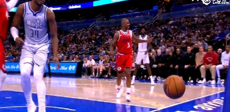 信息整合报告：保罗失误对快船的影响及球队近期表现。快船惨负魔术那场，保罗23分钟