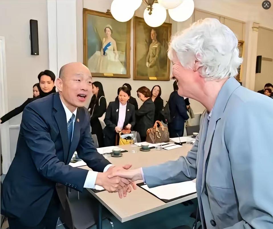 韩国瑜在华盛顿表演了一场“只能恋爱不能结婚”的苦情戏，并称：“‌只要台湾拥有越多