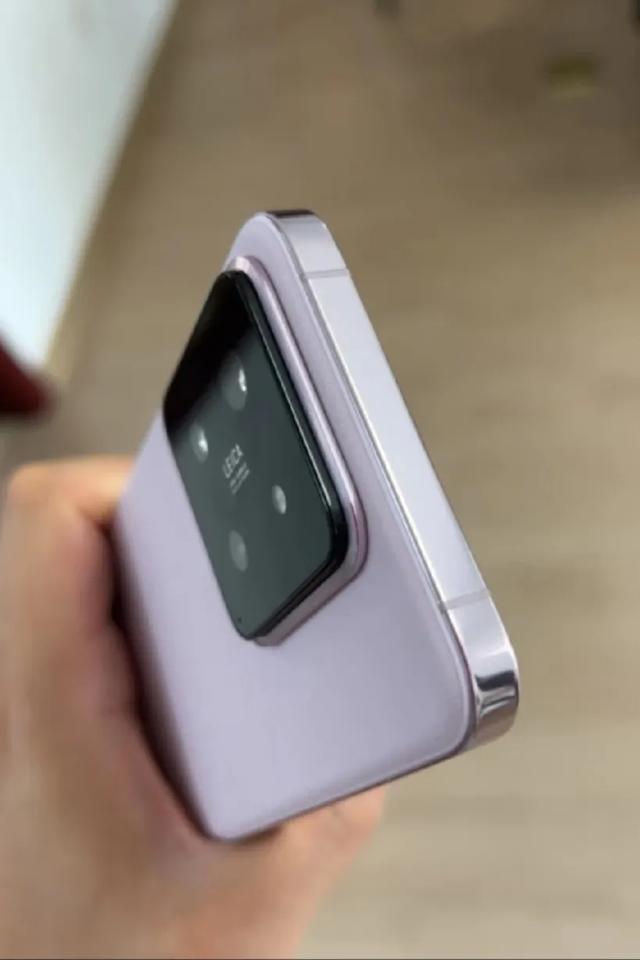 现在相信了吧
100万台是小米14单品的销量
雷军亲口承认，过百万台，
还是不算