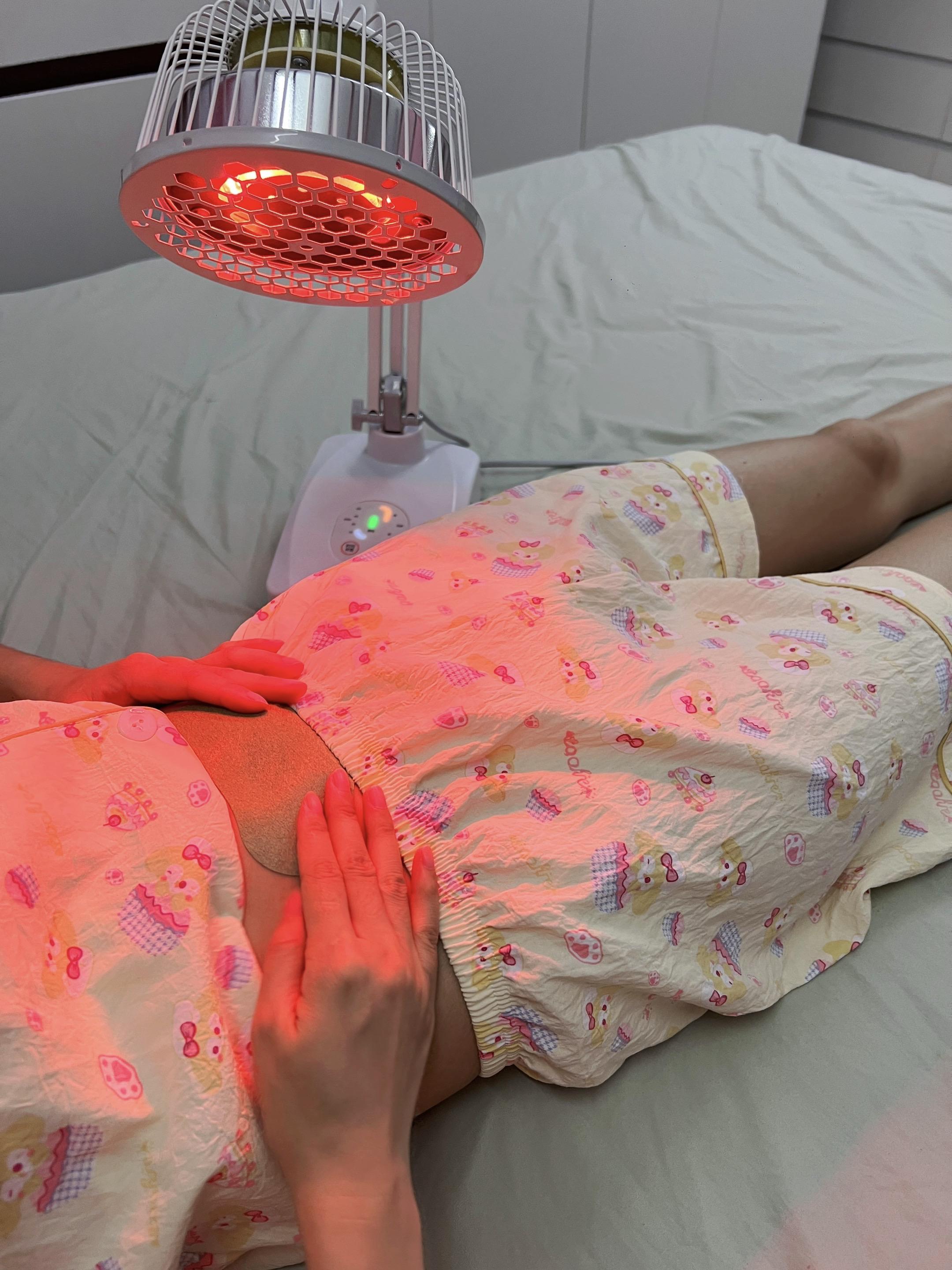 痛经真的太折磨人了，整个腰酸、腹痛、浑身发冷，有这个红外线烤灯太省心了...