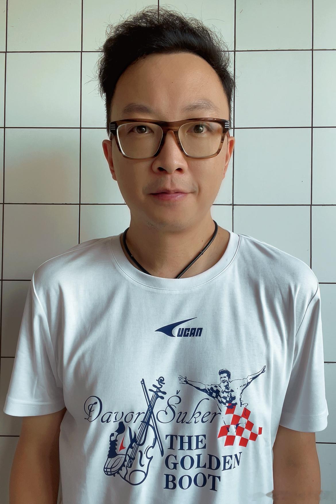 9月9日，约上左脚拉小提琴的这位[给力][给力][给力]​​​