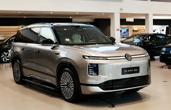 大众汽车一向给大家的印象是沉稳，大气，皮实耐用，是家用车的首选。