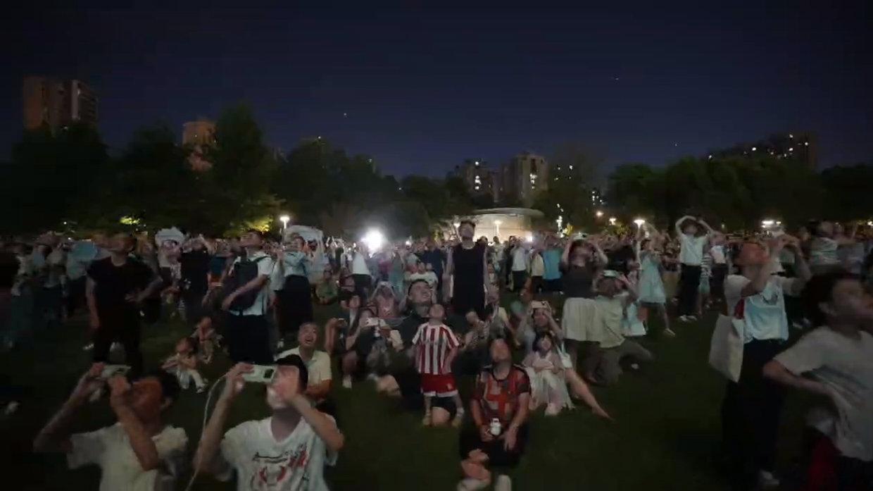 千架无人机为浙BA打CALL夏夜运河边的难忘时刻，千架无人机不断变换画面，重现赛