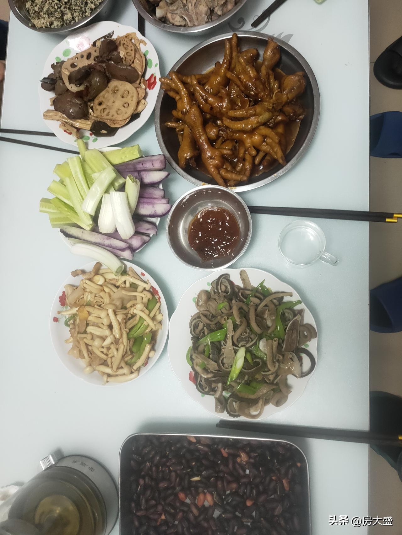 生活最重要的是什么？有人觉得功成名就、腰缠万贯是生活真谛，也有人认为阅尽山河、见