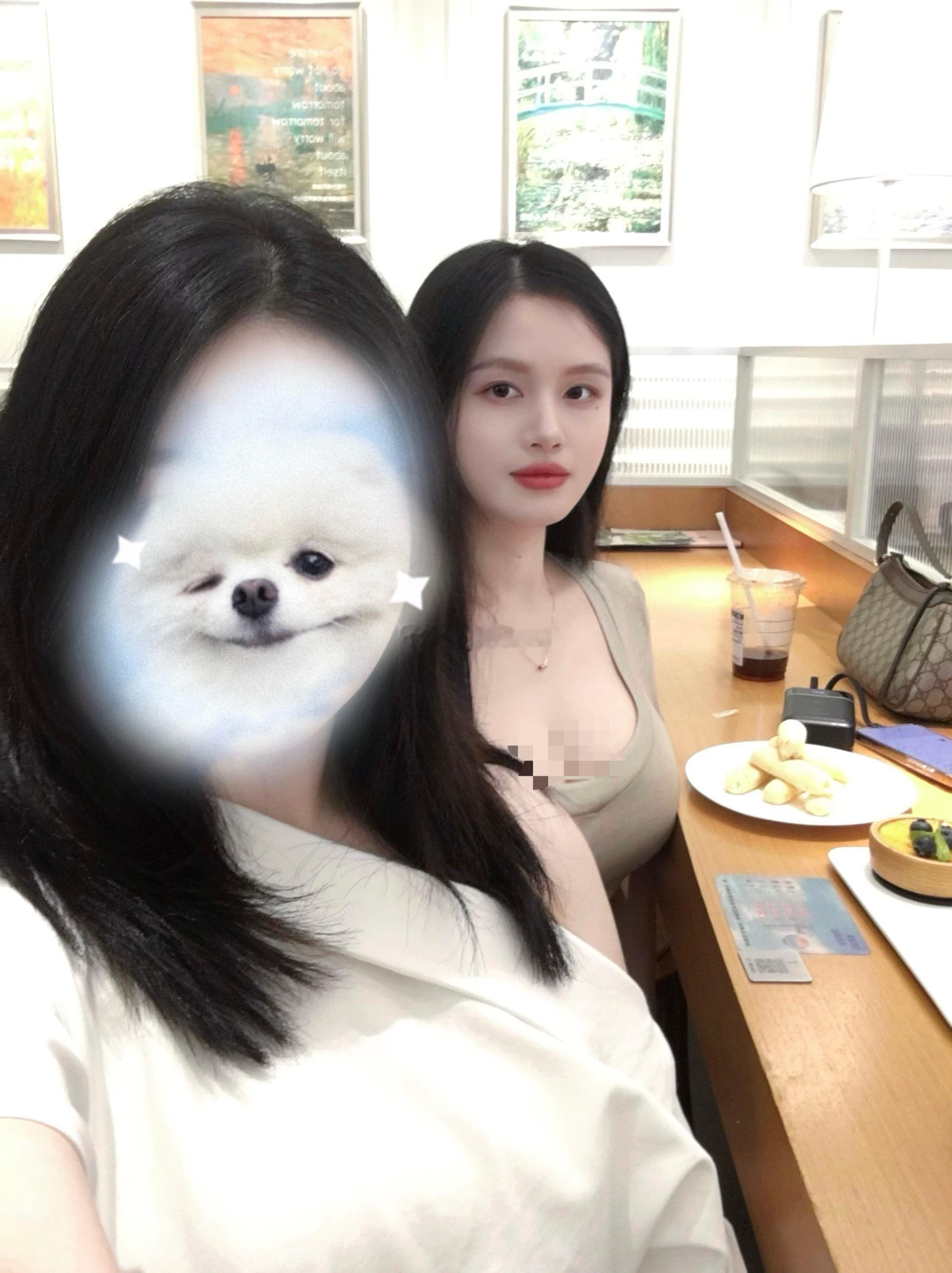 很爱6s自带的模糊颗粒感 古早味太浓了 