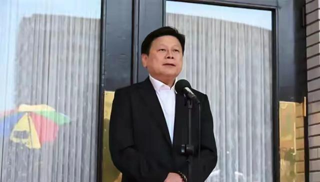 起风了，韩国瑜直指傅琨萁“耍派头”，干脆辞掉“总召”一职！

2026年8月11