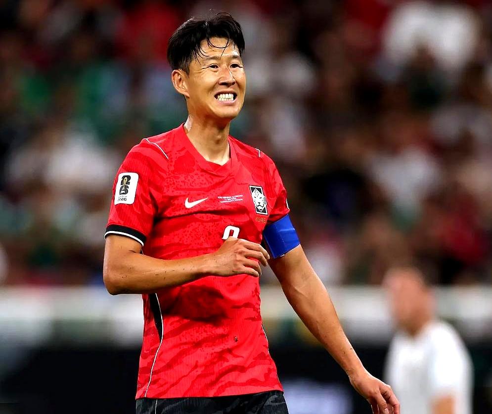 一场2-1看下来，最扎心的不是捷克输球，而是韩国明明有机会早点把比赛按死，结果硬